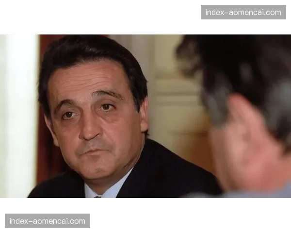 前巴萨董事会成员因“内格雷拉案”调查出庭，否认所有贿赂指控。